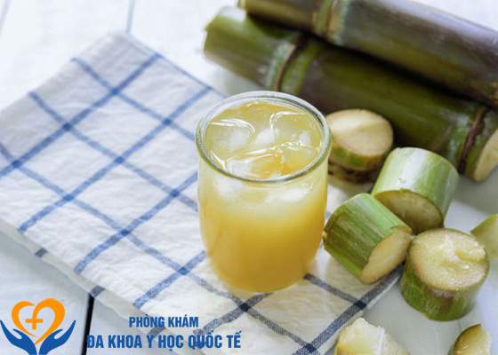 Mới có thai uống nước mía được không