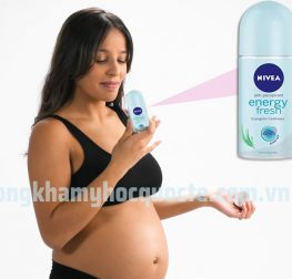giai-dap-ba-bau-dung-lan-khu-mui-nivea-duoc-khong