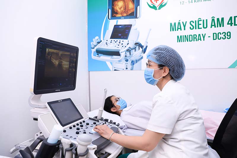 Khám thai vào tử cung